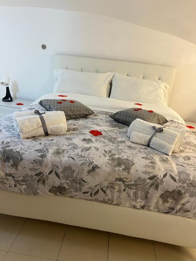 Petite Apartment